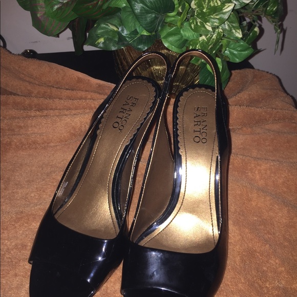 Black Peep Toe Heels👠. EUC♥️ - Picture 2 of 5